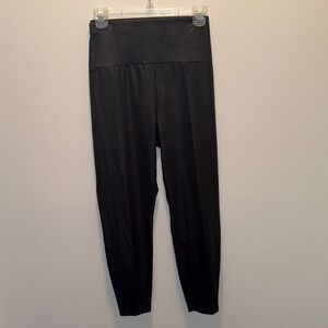 Terra & Sky Black High-Rise Leggings